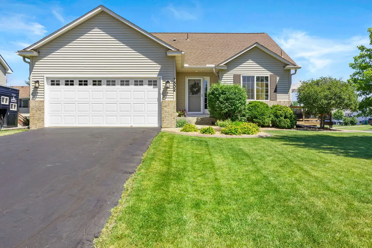 7502 Large Avenue Ne, Albertville, MN 55301 - #1