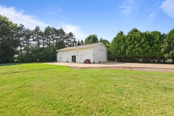 1080 3rd Avenue Ne, Milaca, MN 56353