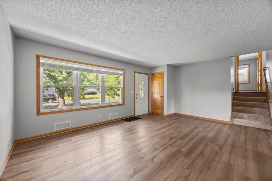 2910 114th Avenue Nw, Coon Rapids, MN 55433 - #3