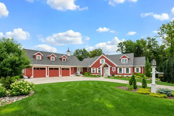 3698 Woodland Cove Parkway, Minnetrista, MN 55331