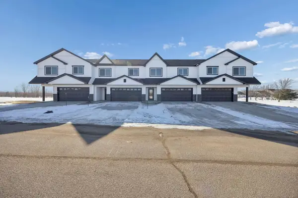 1104 45th Avenue Ne, Saint Cloud, MN 56304