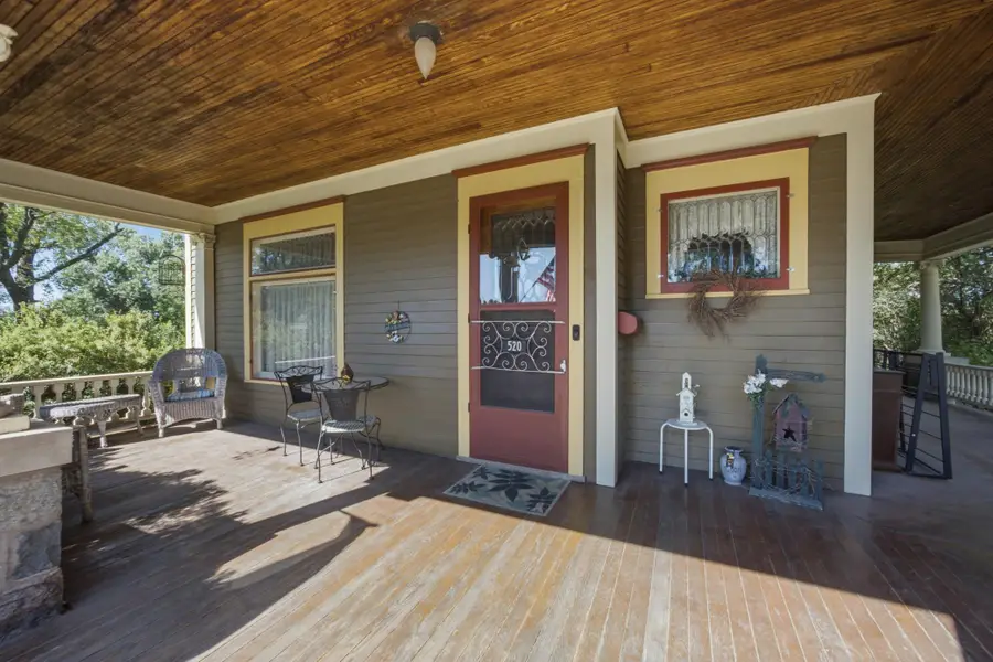 520 2nd Avenue Se, Jamestown, ND 58401 - #3