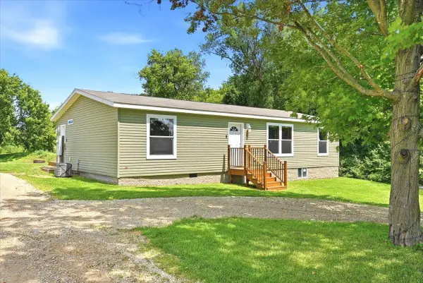 3138 Pierce Saint Croix Rd, Spring Valley, WI 54767