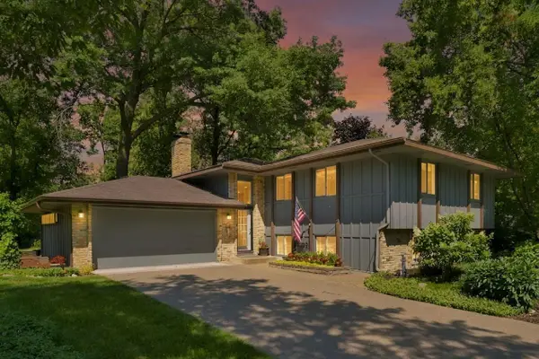 12808 Woodview Lane, Burnsville, MN 55337