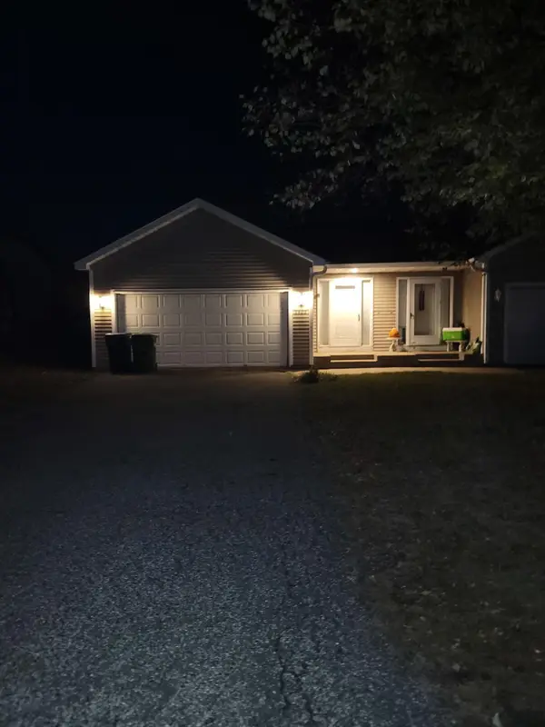 2403 Brenner Court, Roseville, MN 55113