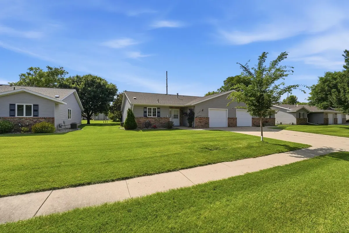2706 9th Street Sw, Willmar, MN 56201 - #1