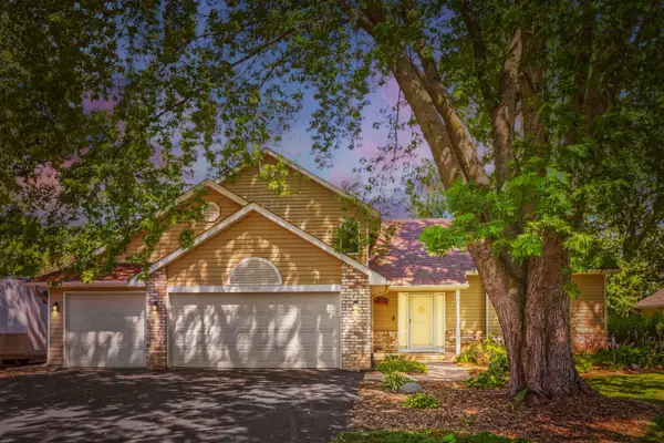 7901 Lilac Lane, Victoria, MN 55386