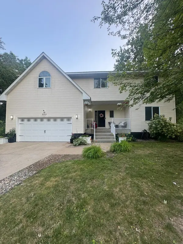 7117 Courtly Road, Woodbury, MN 55125
