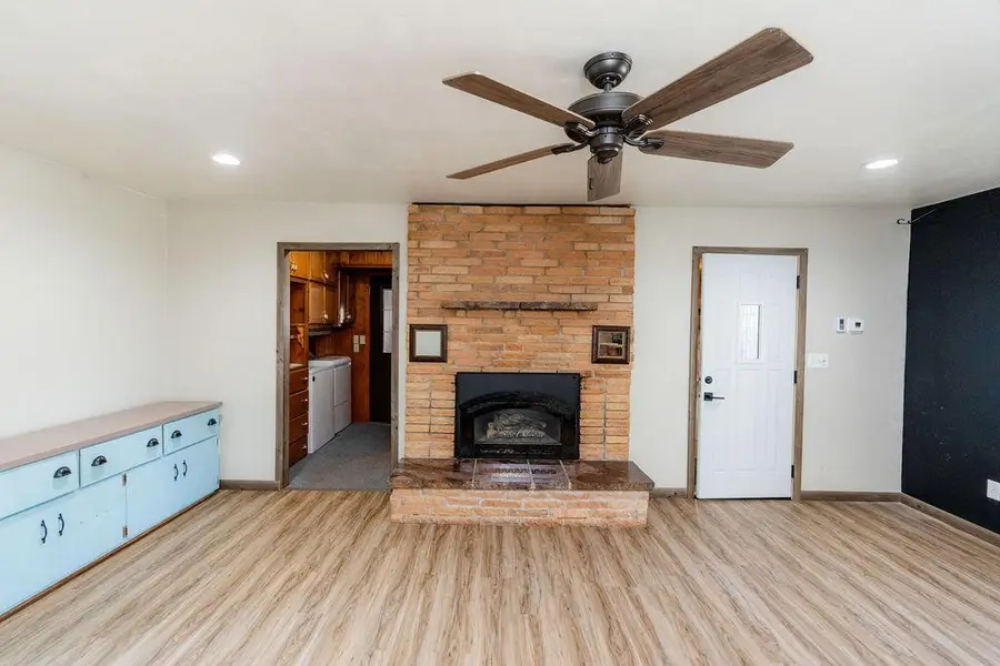 405 6th Avenue, Edgeley, ND 58433 - #3