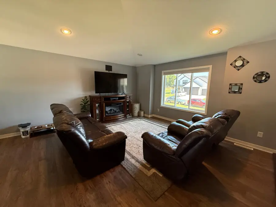 506 3rd Street Se, Hayfield, MN 55940 - #2