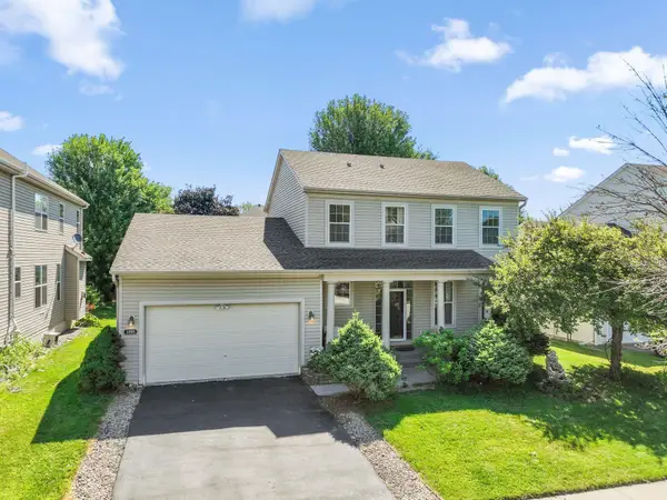 1893 Clover Meadow Drive, Chaska, MN 55318