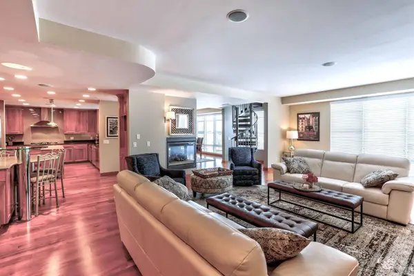 1070 Grandview Court Ne #406, Columbia Heights, MN 55421