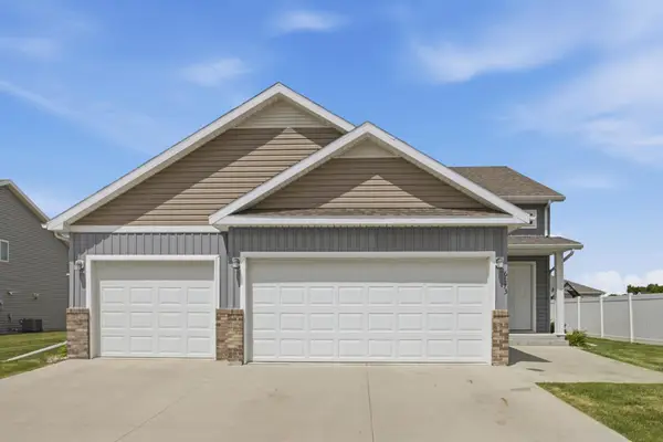 6073 Autumn Drive S, Fargo, ND 58104