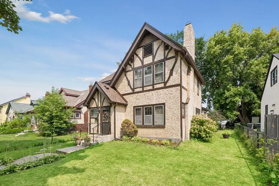 1418 Queen Avenue N, Minneapolis, MN 55411 - #3