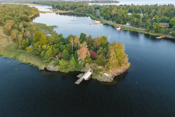 1922 Vellieux Island, International Falls, MN 56649