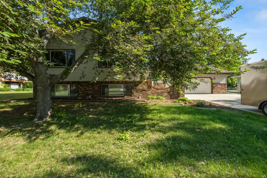 1907 25 1/2 Avenue S, Fargo, ND 58103 - #2