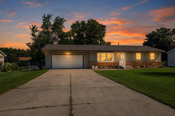 403 Jane Street E, Morristown, MN 55052