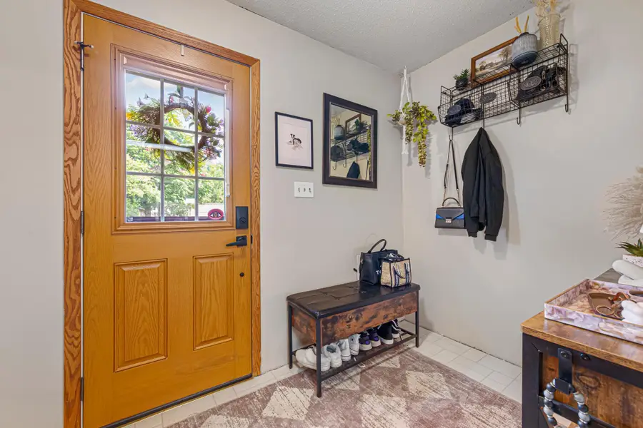 240 Rice Street N, Kasota, MN 56050 - #2