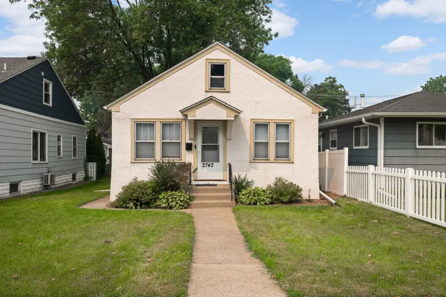 2742 Grand Street Ne, Minneapolis, MN 55418 - #2