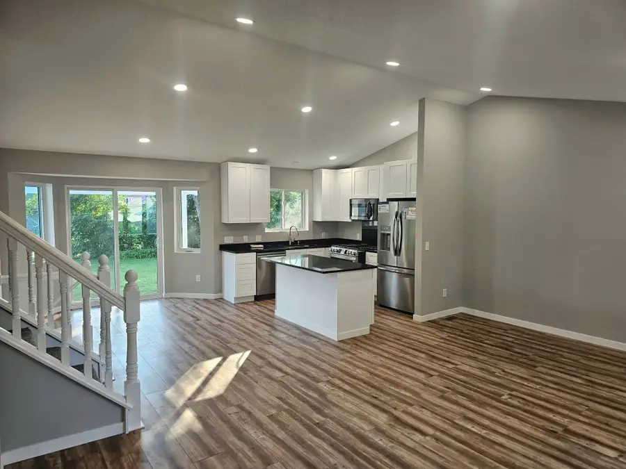 9625 Sheridan Avenue N, Brooklyn Park, MN 55444 - #3