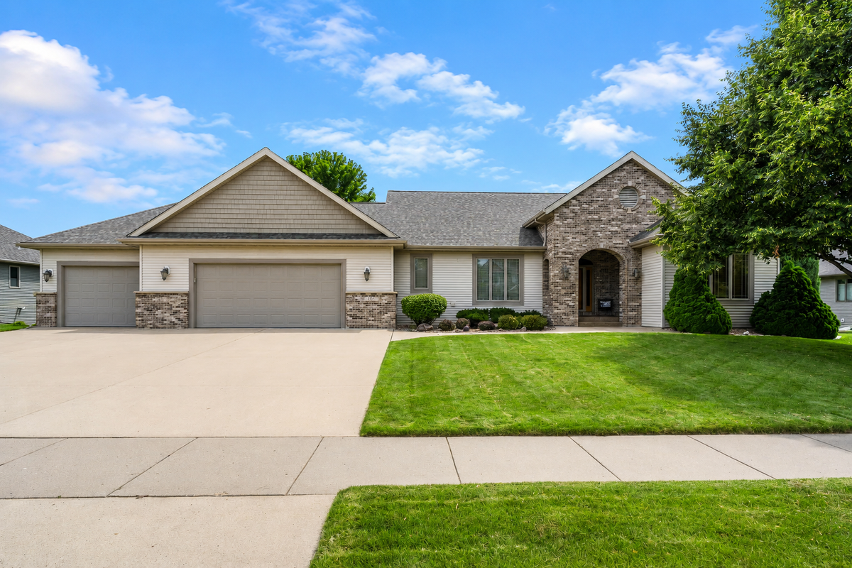 117 Grovebrook Drive, Mankato, MN 56001 - #1