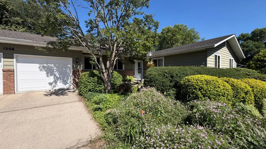 1308 Prairie Street S, Northfield, MN 55057 - #3