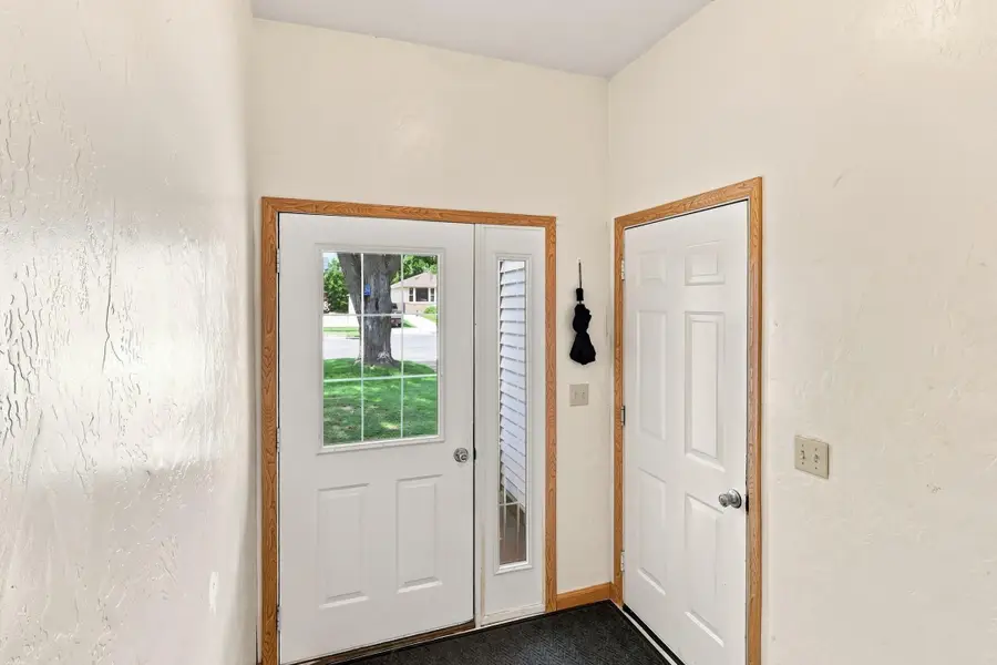 204 3rd Avenue Ne, Lonsdale, MN 55046 - #2