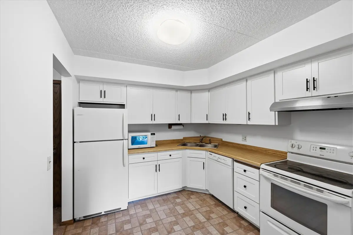 2455 Londin Lane E #417, Maplewood, MN 55119 - #1