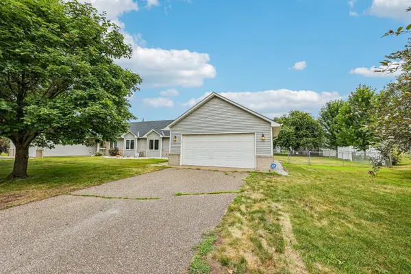 720 Oakwood Street Nw, Isanti, MN 55040
