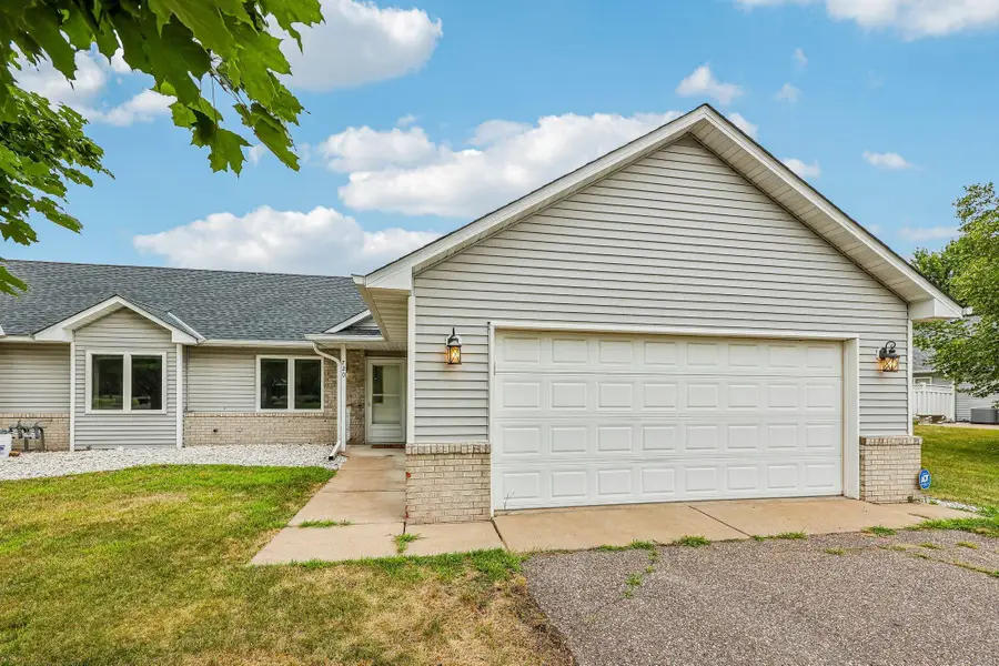 720 Oakwood Street Nw, Isanti, MN 55040 - #2