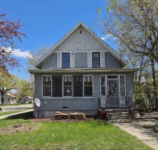 609 10th Street N, Fargo, ND 58102