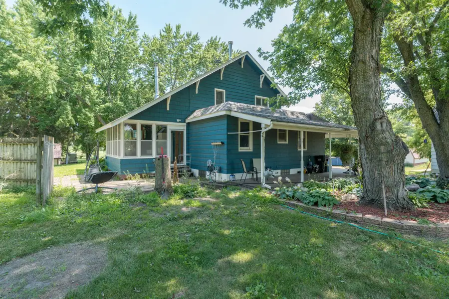 223 Joy Avenue Sw, Madelia, MN 56062 - #3