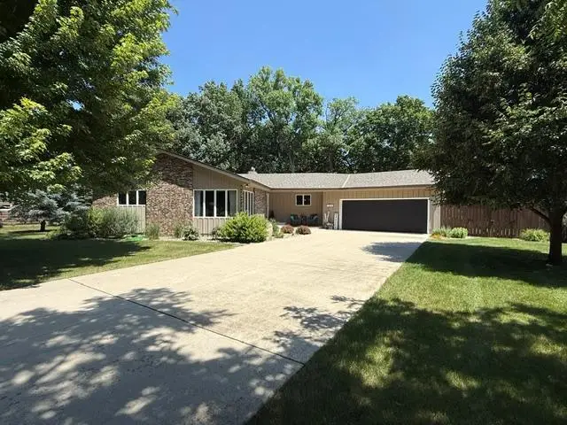 104 Cedar Point, Redwood Falls, MN 56283 - #1