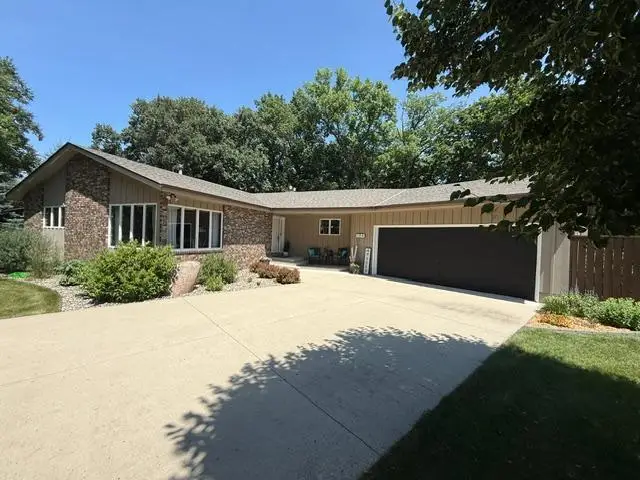 104 Cedar Point, Redwood Falls, MN 56283 - #2