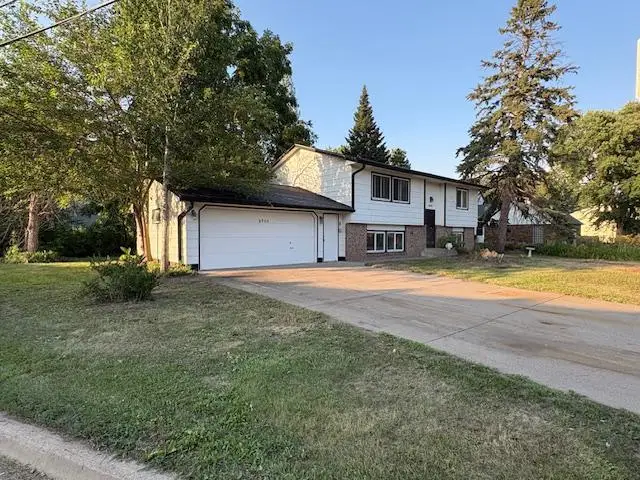 6908 64th Avenue N, Brooklyn Park, MN 55428 - #1