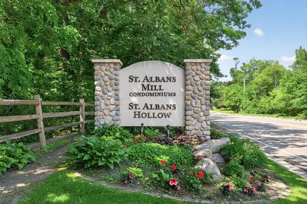 3020 Saint Albans Mill Road #205, Hopkins, MN 55305