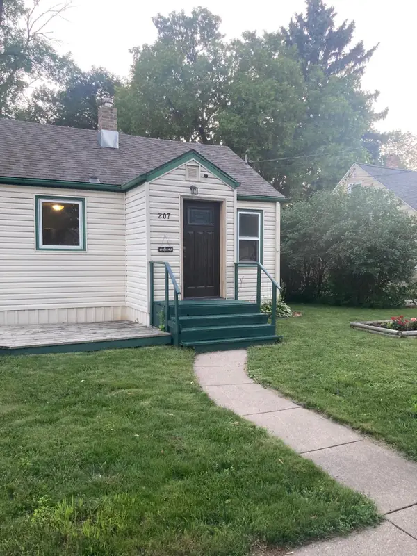 207 14th Street S, Moorhead, MN 56560