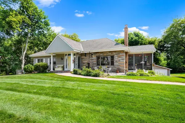 5565 Howards Point Road, Shorewood, MN 55331