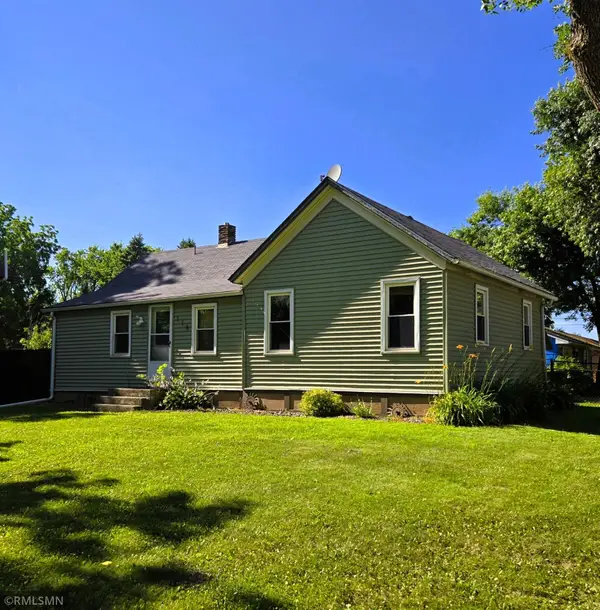 116 2nd Street Ne, Plato, MN 55370
