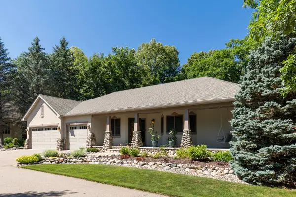 2934 Canyon Road, Chaska, MN 55318