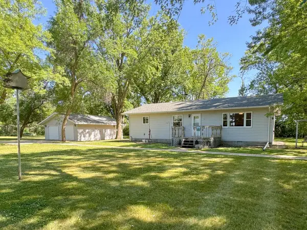 25 Broadway Avenue W, Milnor, ND 58060