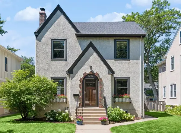 5232 Chowen Avenue S, Minneapolis, MN 55410