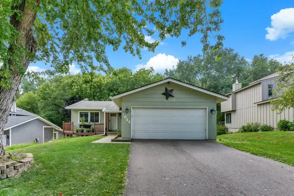 7064 Springhill Circle, Eden Prairie, MN 55346