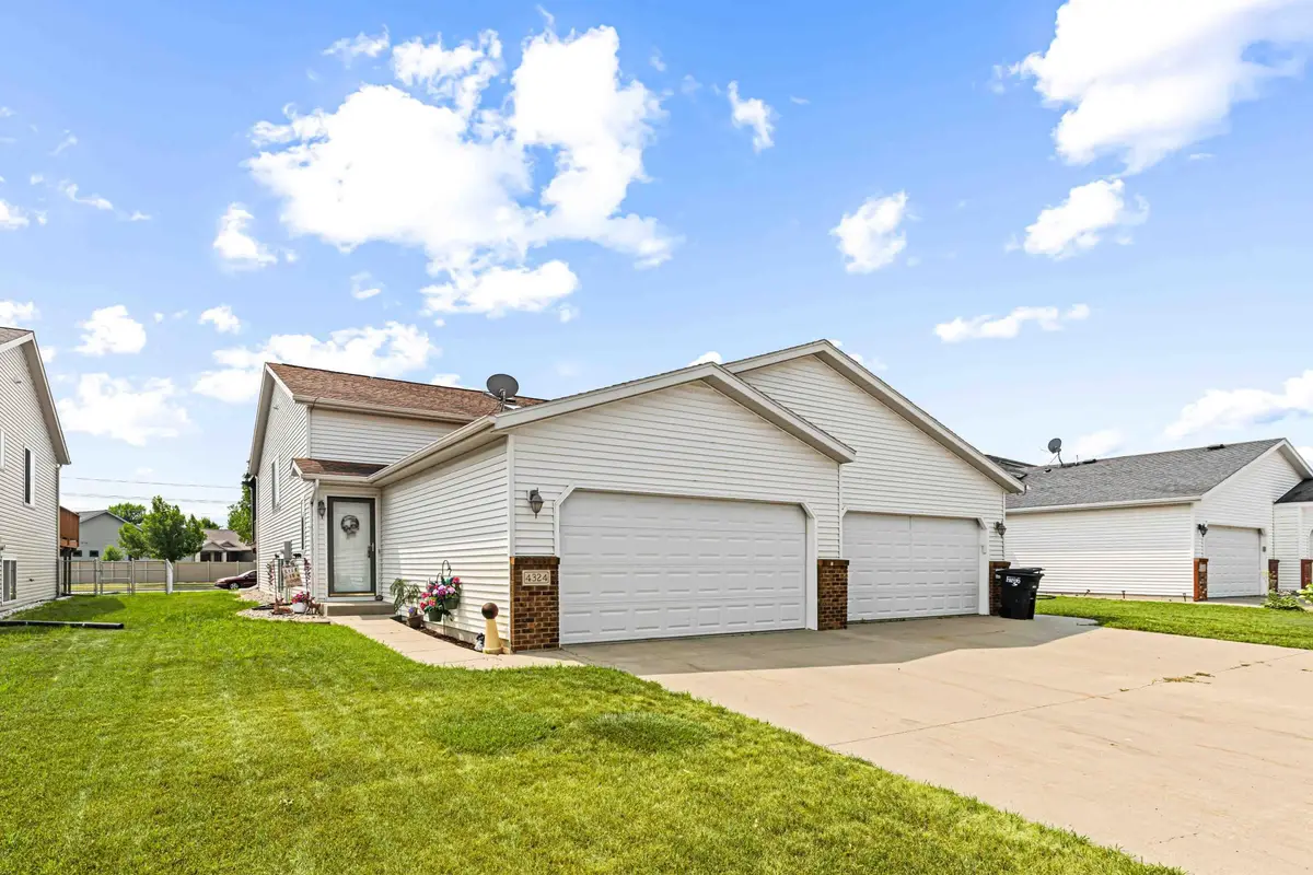 4324 39 1/2 Avenue S, Fargo, ND 58104 - #1