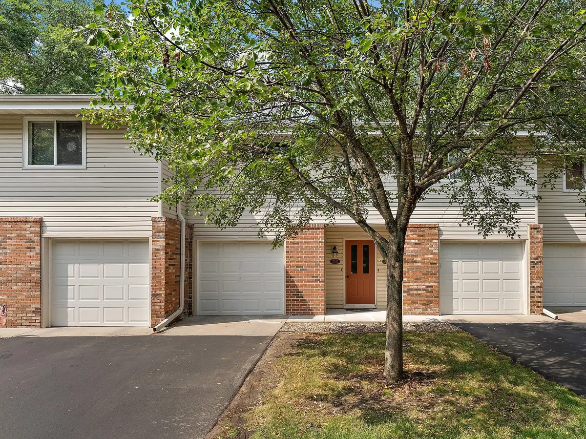 17587 Pond Circle, Eden Prairie, MN 55346 - #1