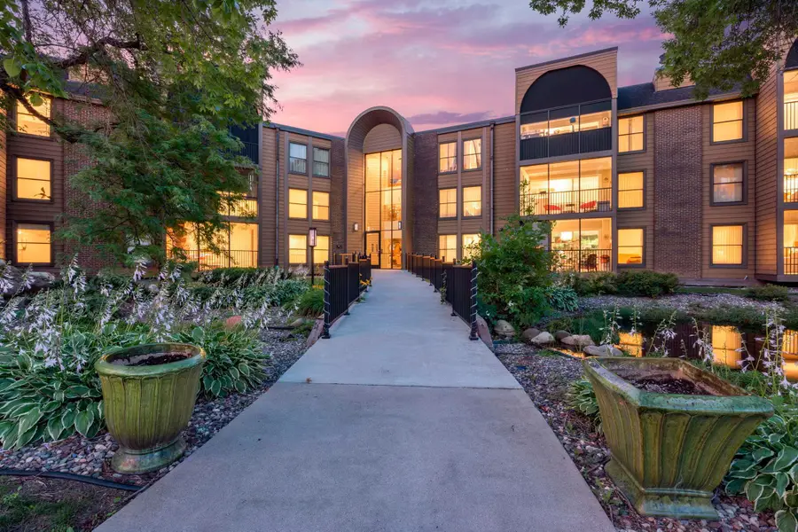 9600 Portland Avenue S #220, Bloomington, MN 55420 - #2