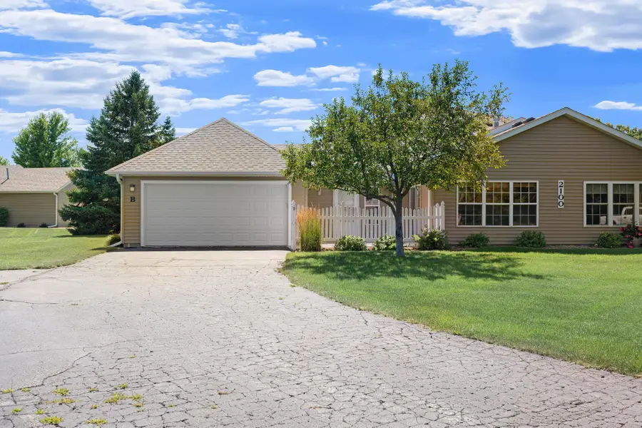 2100 Oak Tree Lane #B, Austin, MN 55912 - #2