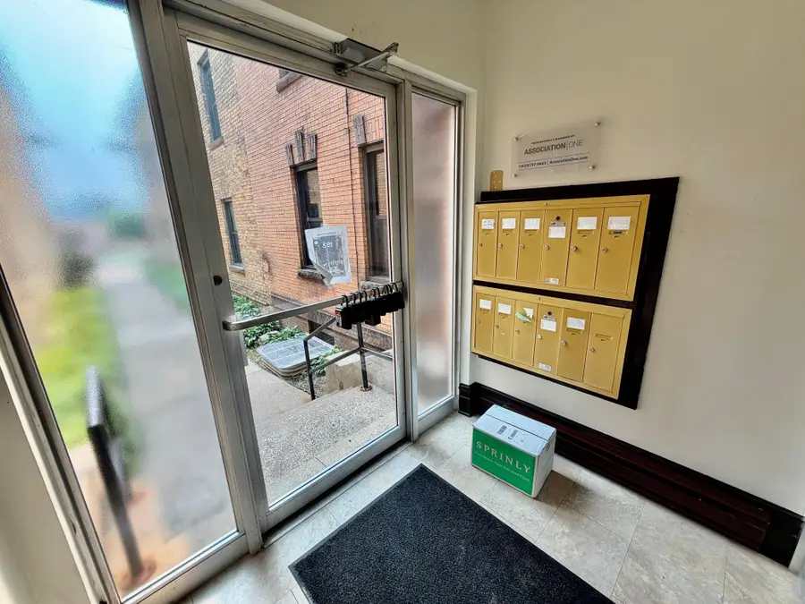 1928 Aldrich Avenue S #B105, Minneapolis, MN 55403 - #3