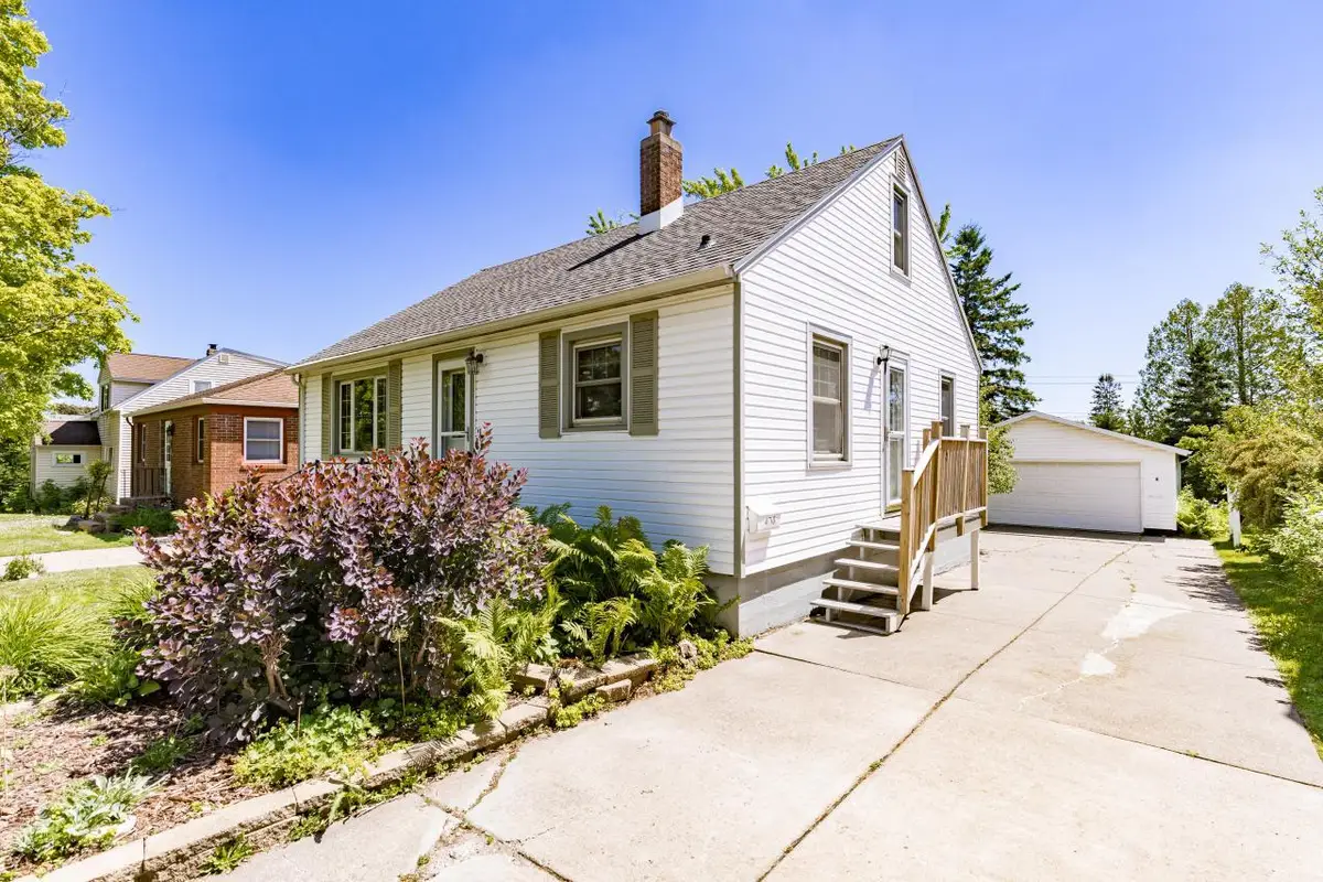 4710 Tioga Street, Duluth, MN 55804 - #1