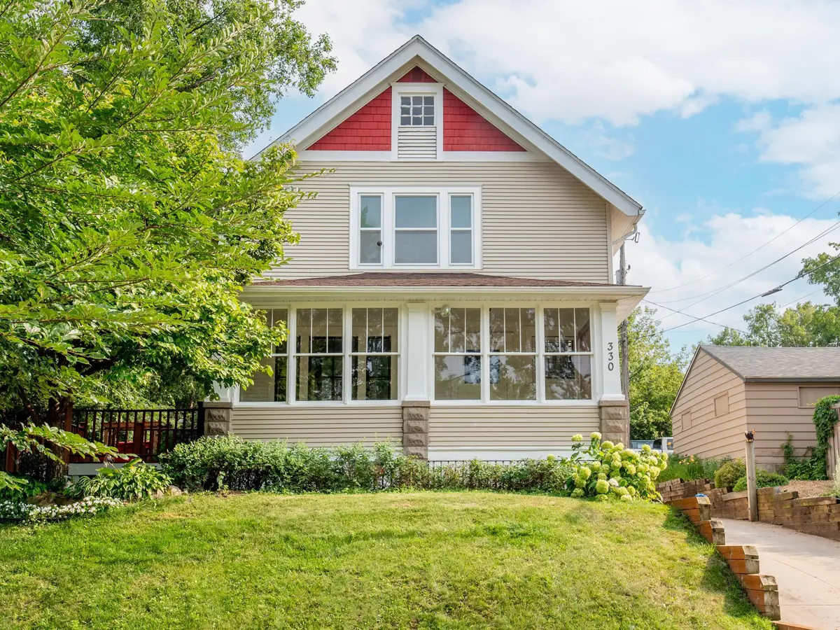 330 King Street W, Saint Paul, MN 55107 - #1